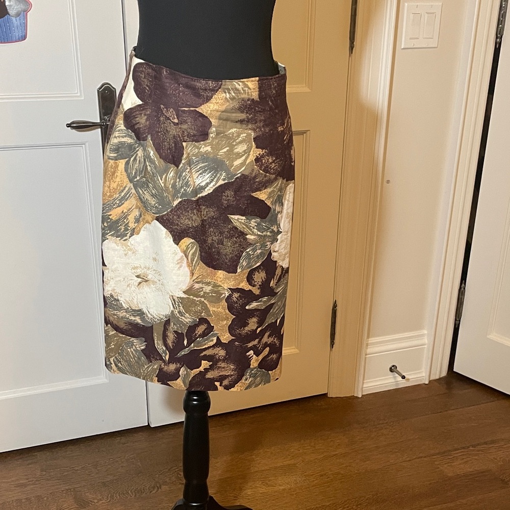 Adolfo Women's Pencil Skirt with Floral Design ☀️SJ
